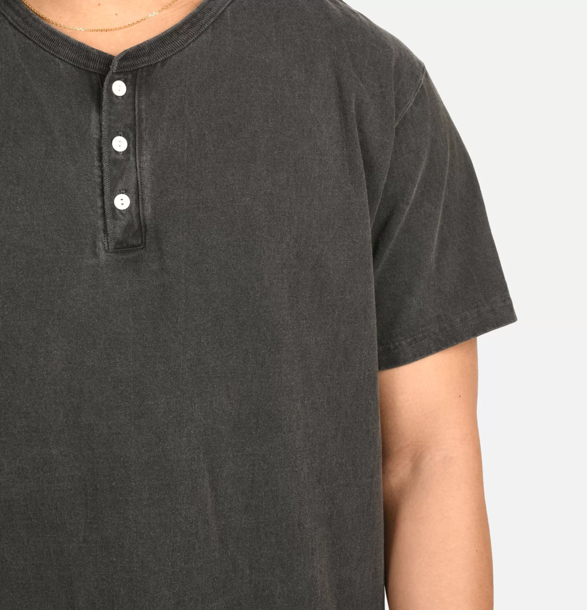 GOOD ON T-shirts | Henley Tee Black